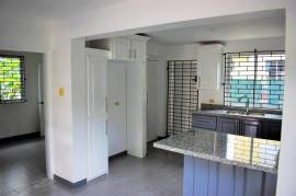 4 Bedrooms 3 Bathrooms, House for Sale in Kingston 8