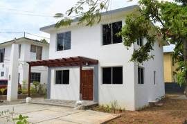 4 Bedrooms 3 Bathrooms, House for Sale in Kingston 8