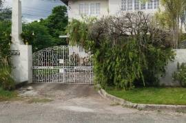 6 Bedrooms 6 Bathrooms, House for Sale in Kingston 19