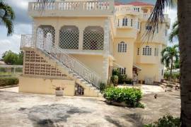 7 Bedrooms 9 Bathrooms, House for Sale in Spanish Town