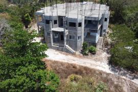 12 Bedrooms 6 Bathrooms, House for Sale in Montego Bay