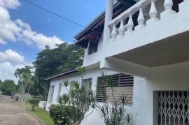 6 Bedrooms 5 Bathrooms, House for Sale in May Pen