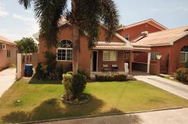 5 Bedrooms 3 Bathrooms, House for Sale in Greater Portmore