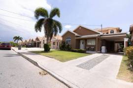 5 Bedrooms 3 Bathrooms, House for Sale in Greater Portmore