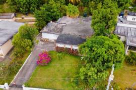 5 Bedrooms 5 Bathrooms, House for Sale in Kingston 6