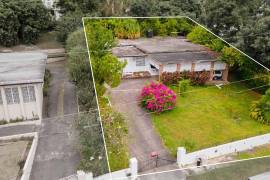 5 Bedrooms 5 Bathrooms, House for Sale in Kingston 6