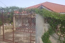 6 Bedrooms 3 Bathrooms, House for Sale in Old Harbour