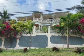 10 Bedrooms 6 Bathrooms, House for Sale in Mandeville