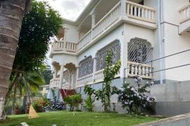 10 Bedrooms 6 Bathrooms, House for Sale in Mandeville