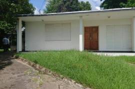 3 Bedrooms 2 Bathrooms, House for Sale in Kingston 6