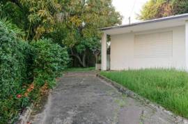 3 Bedrooms 2 Bathrooms, House for Sale in Kingston 6