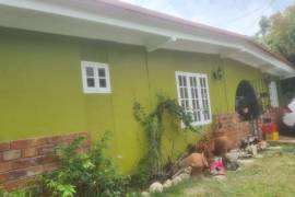 4 Bedrooms 3 Bathrooms, House for Sale in Kingston 6