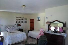 8 Bedrooms 6 Bathrooms, House for Sale in Montego Bay