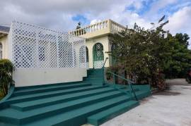 6 Bedrooms 5 Bathrooms, House for Sale in Tower Isle