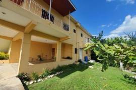 4 Bedrooms 4 Bathrooms, House for Sale in Kingston 8