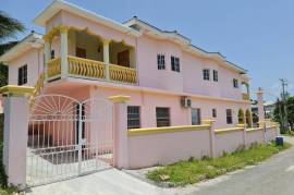 6 Bedrooms 4 Bathrooms, House for Sale in Runaway Bay