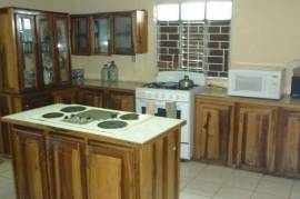 4 Bedrooms 3 Bathrooms, House for Sale in Kingston 19