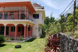 8 Bedrooms 6 Bathrooms, House for Sale in Saint Ann's Bay