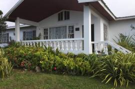 4 Bedrooms 3 Bathrooms, House for Sale in Munroe College