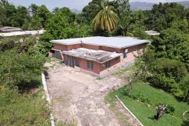 6 Bedrooms 3 Bathrooms, House for Sale in Kingston 8