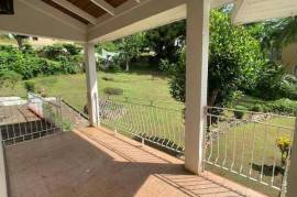 4 Bedrooms 3 Bathrooms, House for Sale in Kingston 9