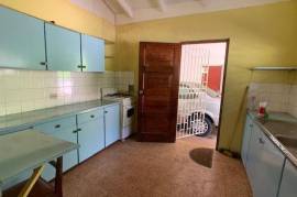 4 Bedrooms 3 Bathrooms, House for Sale in Kingston 9