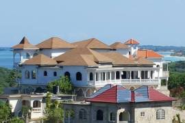 7 Bedrooms 7 Bathrooms, House for Sale in Negril