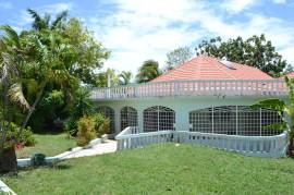 4 Bedrooms 3 Bathrooms, House for Sale in Little River