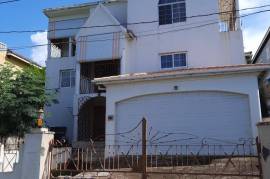 4 Bedrooms 3 Bathrooms, House for Sale in Runaway Bay