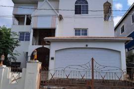 4 Bedrooms 3 Bathrooms, House for Sale in Runaway Bay