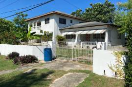 4 Bedrooms 4 Bathrooms, House for Sale in Runaway Bay