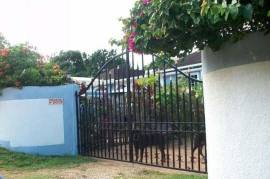 6 Bedrooms 5 Bathrooms, House for Sale in Ocho Rios