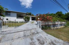 4 Bedrooms 3 Bathrooms, House for Sale in Tower Isle