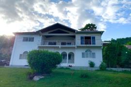 5 Bedrooms 3 Bathrooms, House for Sale in Kingston 19