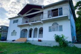 5 Bedrooms 3 Bathrooms, House for Sale in Kingston 19