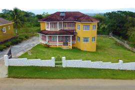 6 Bedrooms 5 Bathrooms, House for Sale in Santa Cruz