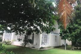 7 Bedrooms 6 Bathrooms, House for Sale in Kingston 19