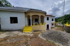 7 Bedrooms 6 Bathrooms, House for Sale in Moneague