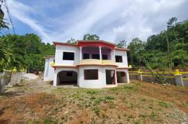 7 Bedrooms 6 Bathrooms, House for Sale in Moneague