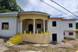 7 Bedrooms 6 Bathrooms, House for Sale in Moneague