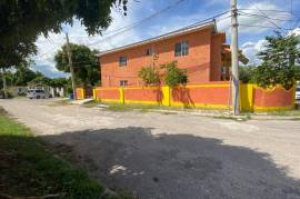 8 Bedrooms 5 Bathrooms, House for Sale in Spanish Town