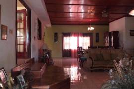 6 Bedrooms 4 Bathrooms, House for Sale in Spanish Town