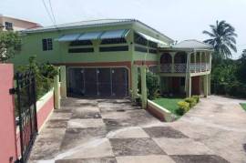 6 Bedrooms 4 Bathrooms, House for Sale in Spanish Town