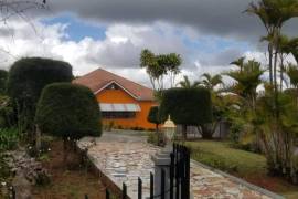 5 Bedrooms 3 Bathrooms, House for Sale in Mandeville