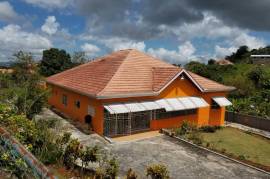 5 Bedrooms 3 Bathrooms, House for Sale in Mandeville