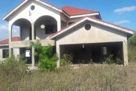 5 Bedrooms 3 Bathrooms, House for Sale in May Pen