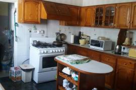 5 Bedrooms 3 Bathrooms, House for Sale in Kingston 19