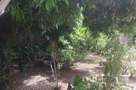 5 Bedrooms 3 Bathrooms, House for Sale in Kingston 19