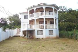 3 Bedrooms 4 Bathrooms, House for Sale in Runaway Bay