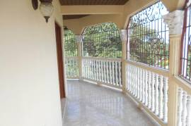 3 Bedrooms 4 Bathrooms, House for Sale in Runaway Bay